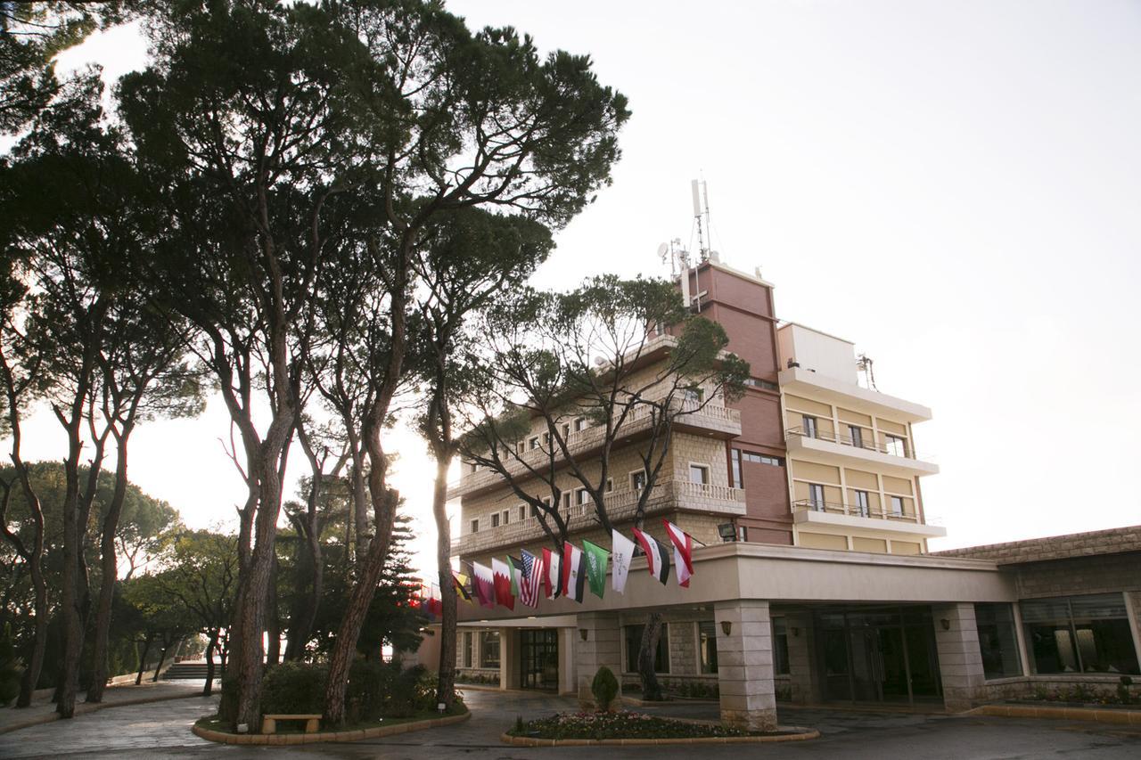 Bzommar Palace Hotel Jounieh Exterior photo