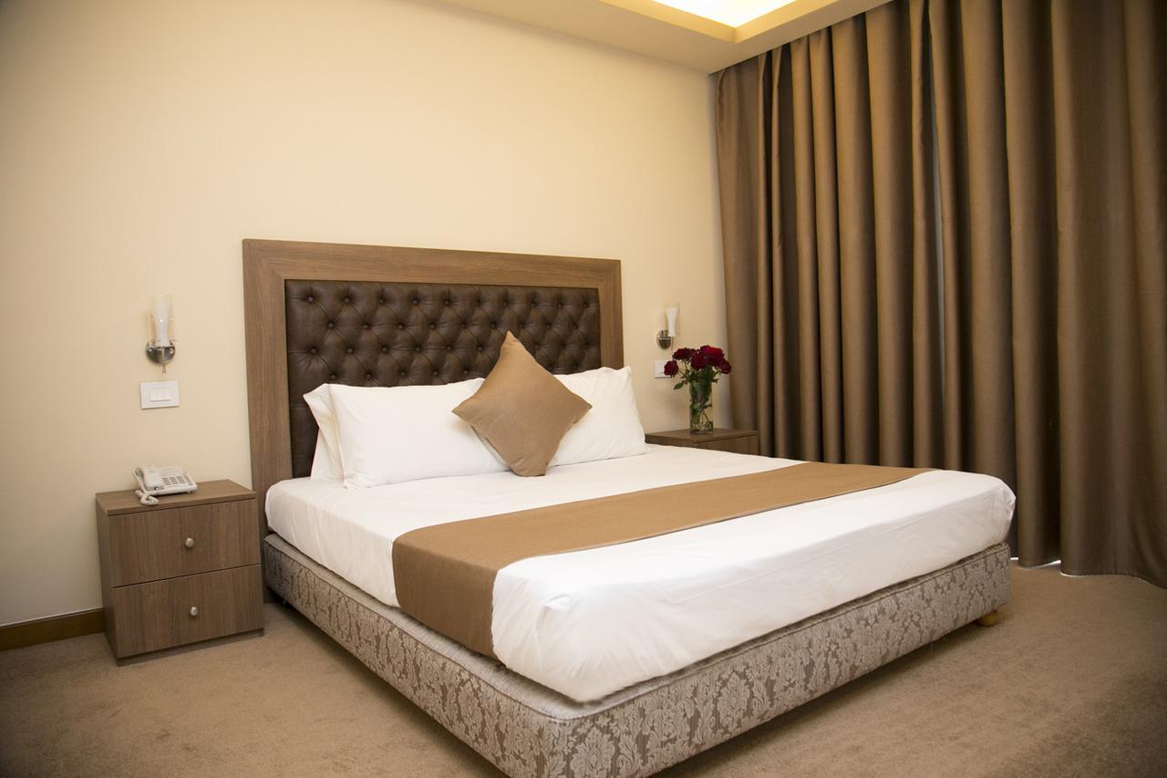 Bzommar Palace Hotel Jounieh Exterior photo
