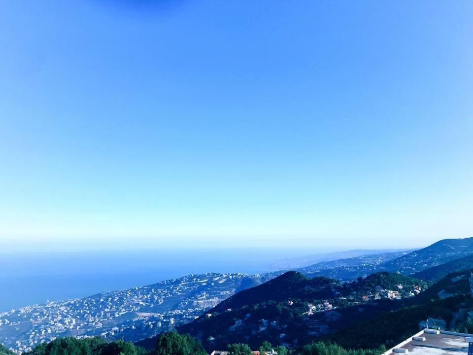 Bzommar Palace Hotel Jounieh Exterior photo